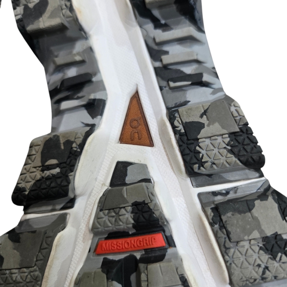 LOEWE x On Cloudventure Gray Running Shoes Limited Edition Excellent!! - Picture 7 of 10